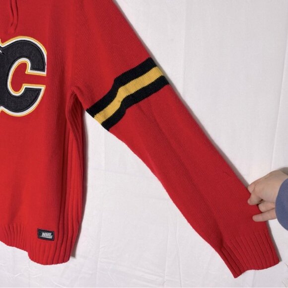 Vintage NHL Red Yellow Black Mock Neck Knit Calgary Flames Pullover Sweater M - Picture 8 of 16